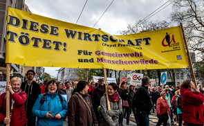 Aktionstag gegen TTIP in Linz unter Beteiligung kirchlicher Einrichtungen wie der KAB